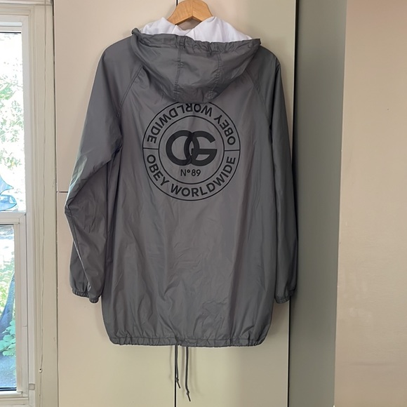 Obey, M, hooded windbreaker, light lining,snaps,raglan sleeves, adjust hem, EUC - Picture 2 of 10
